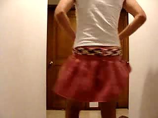 Amateur Crossdresser Blinking & Stripping